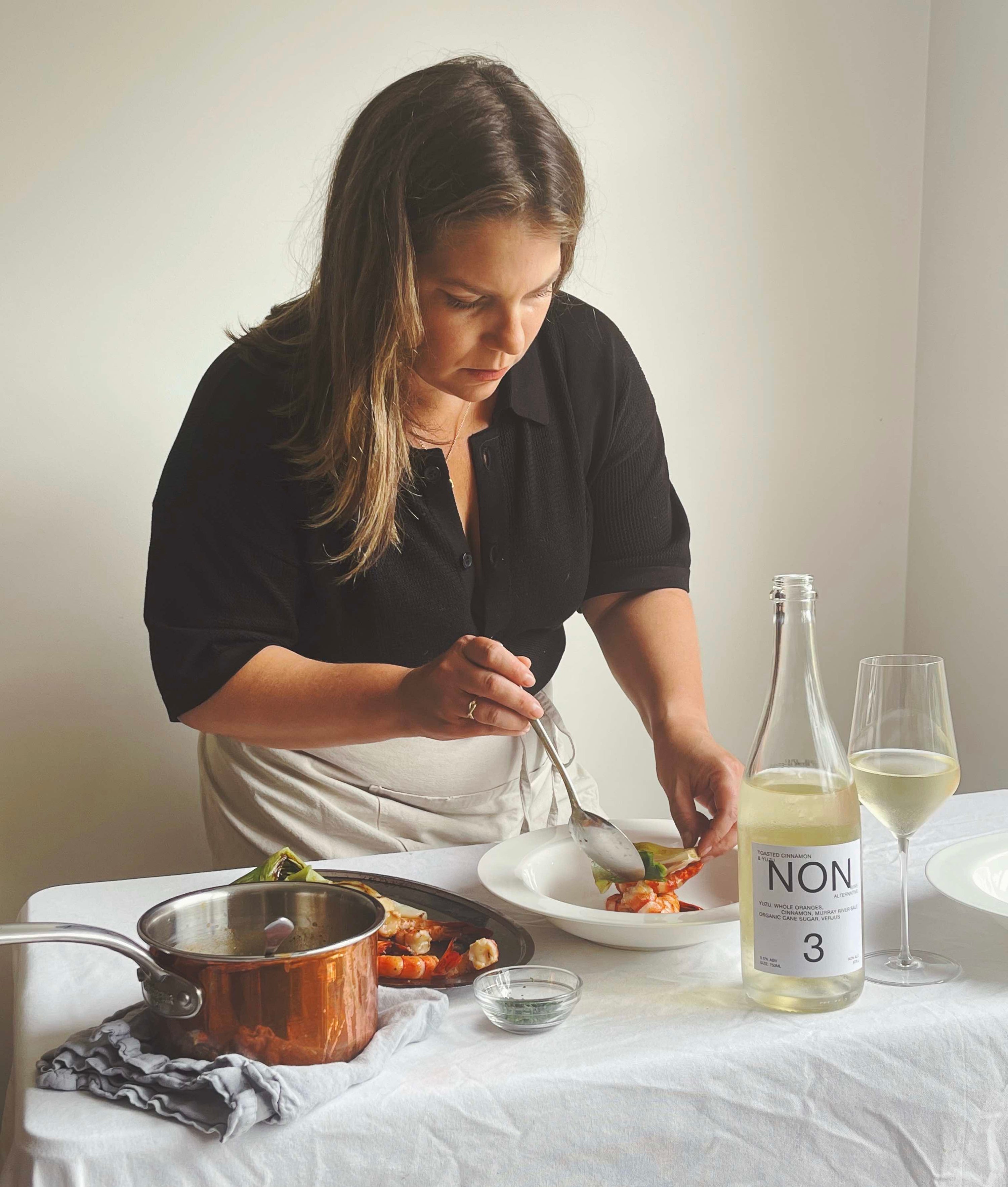 Danielle Alvarez's Grilled Prawns & Leeks with Seaweed Butter x NON3 Toasted Cinnamon & Yuzu Non-alcoholic Wine Alternative.